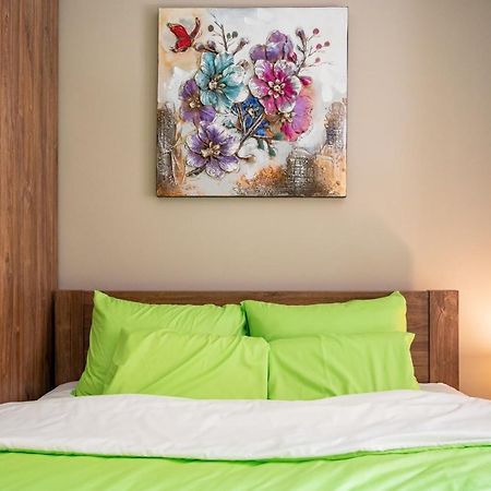 Elegant Spotless Apartment In Sofia Center Экстерьер фото